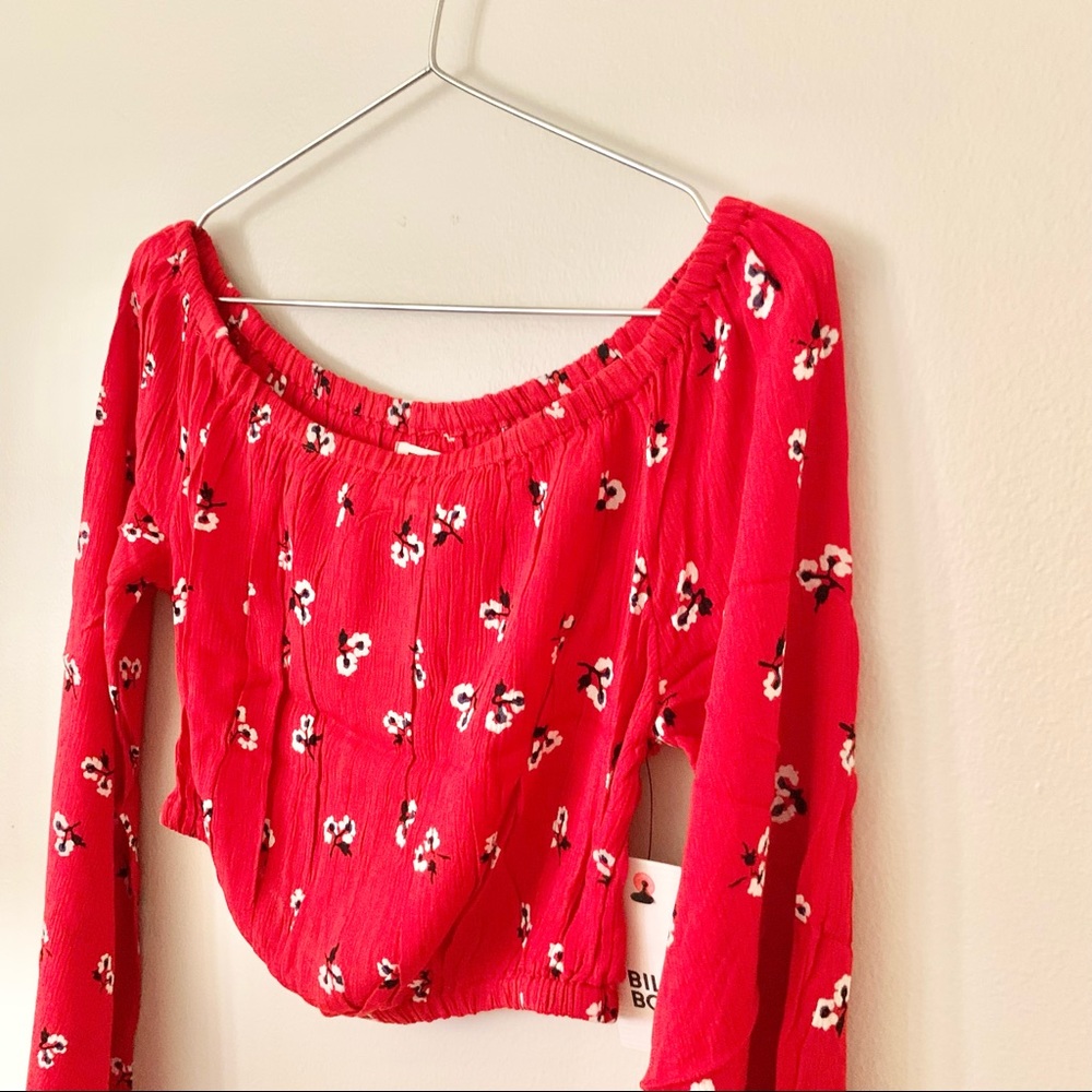 | billabong • red hot floral flare sleeve crop top • medium | - Picture 7 of 12